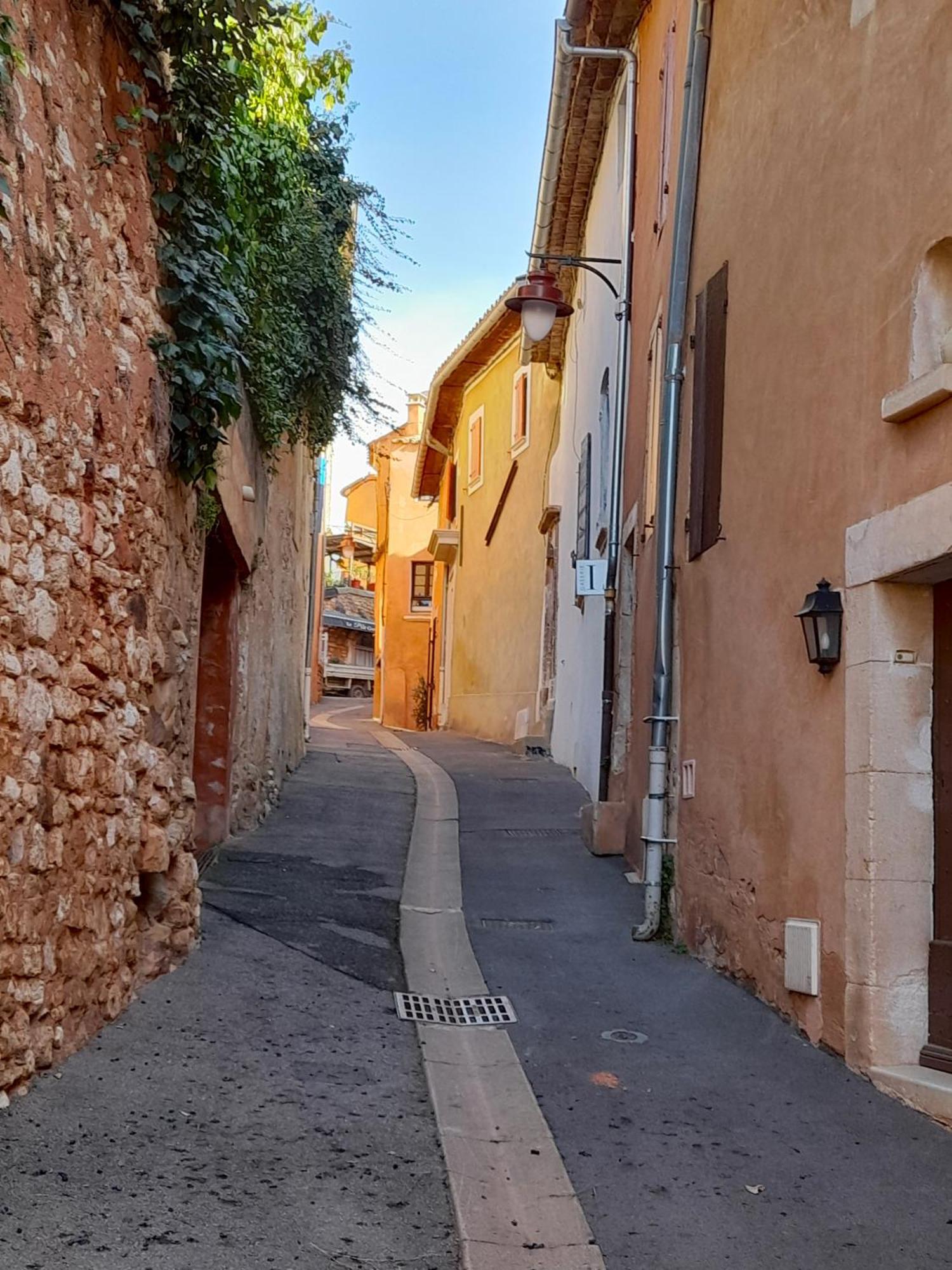 La Cachette village Roussillon en Isere Eksteriør billede